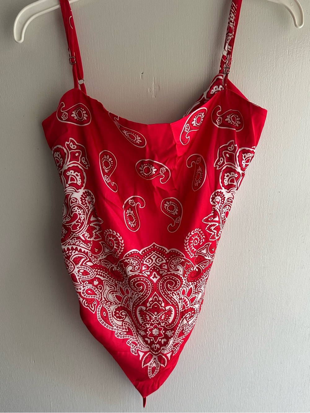 Red Bandana Print Cowl Neck Tie Back Tank Top Y2K Festival Rave Size M NWT